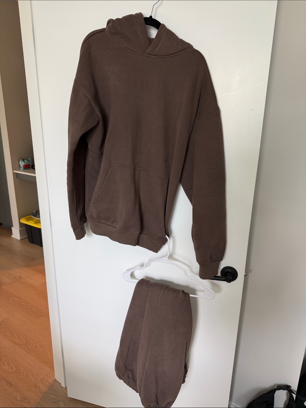 Comfrt Men’s Brown Pullover Hoodie & Pants